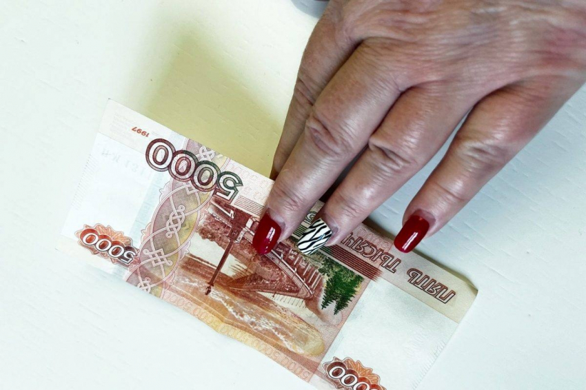 И работающим, и неработающим. Пенсионерам объявили о разовой выплате 4999 рублей с 20 марта