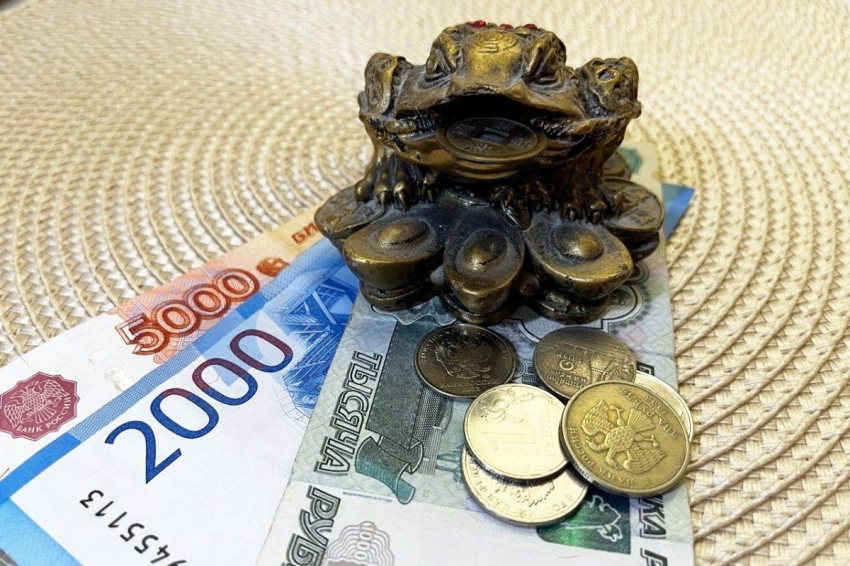 Индексация детских пособий и выплат с 1 апреля 2024 года: на сколько вырастут маткапитал, единовременное и ежемесячное пособие — детально