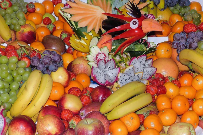 Специалисты рассказали, какие продукты должны входить в рацион ребенка весной