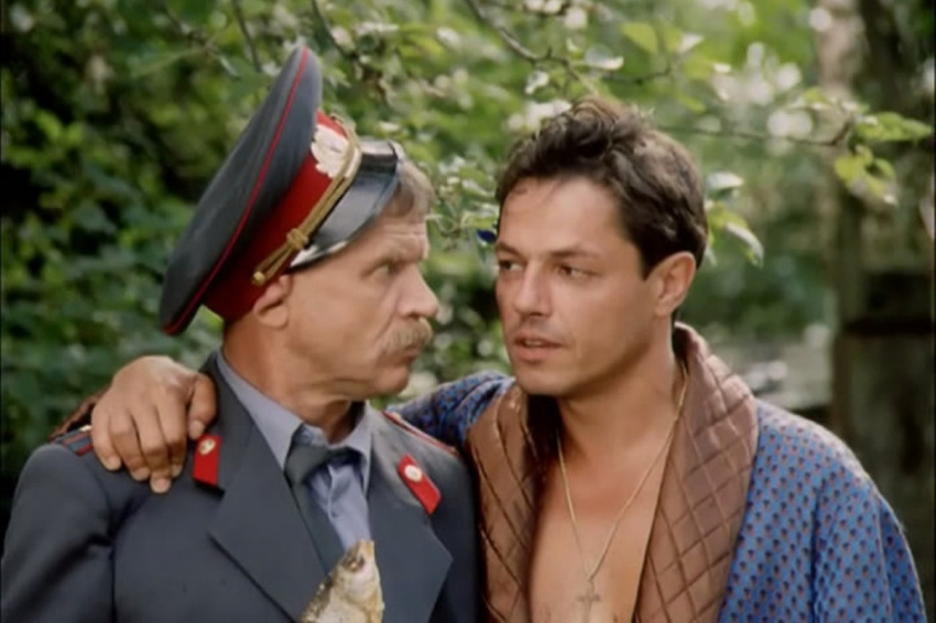 Закупали кассетами: под эти 2 фильма забивались все видеосалоны в 90-х годах