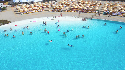 Компания Crystal Lagoons открыла пляж в Бухаресте 