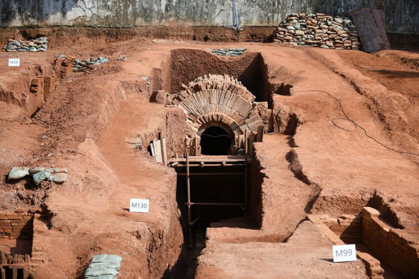 148 древних гробниц обнаружены в Китае при сторительстве зоопарка