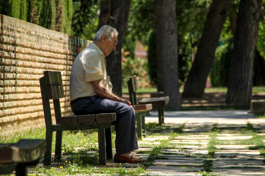 Ученые объяснили, чем опасно головокружение для людей старше 65 лет