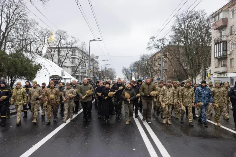 Готовят общественность к переговорам с РФ: украинские социологи утверждают, что большая часть опрошенных выступает за мир