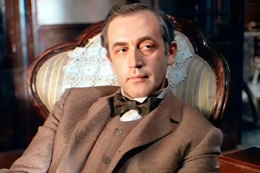 Василий Ливанов якобы попал в реанимацию в третий раз за полгода: Что известно о состоянии лучшего Шерлока Холмса мира