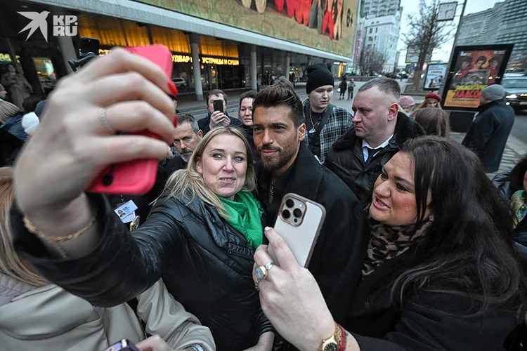 Турок Джан Яман сверкал глазами, стрелял по врагам и очаровывал женщин