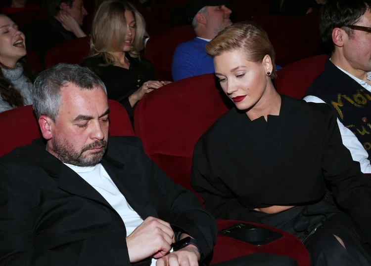 Кристина Асмус ушла от возлюбленного, бросившего ради нее жену