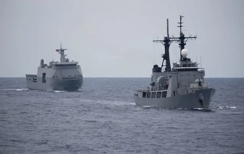 США, Япония и Филиппины провели военно-морские учения под боком у Китая