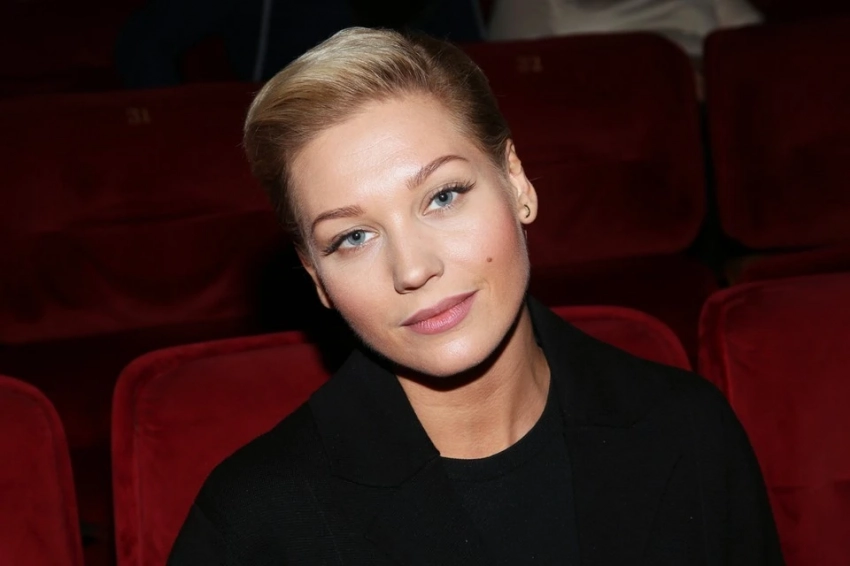 Кристина Асмус ушла от возлюбленного, бросившего ради нее жену