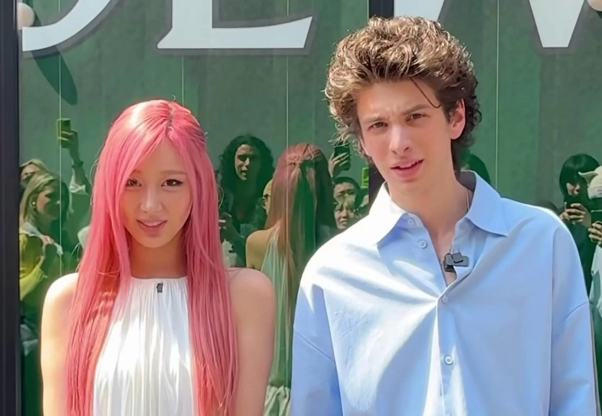 Loewe показал видео с Марком Эйдельштейном и участницей k-pop группы Aespa на выставке в Токио