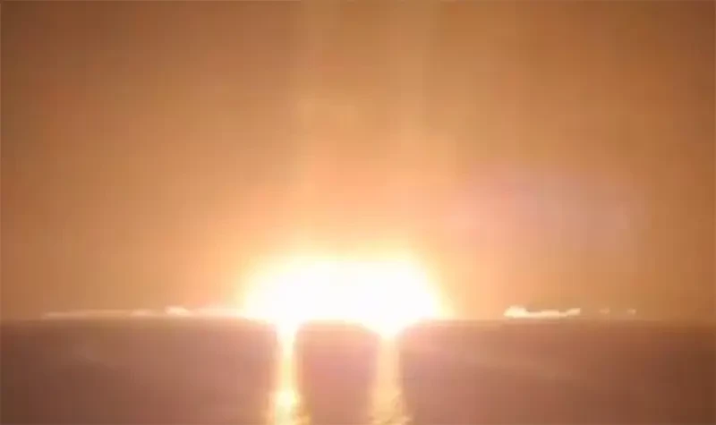 На фоне слов Трампа «В войны ввязываться не собираемся» авиация США ударила по нефтяному порту в Йемене