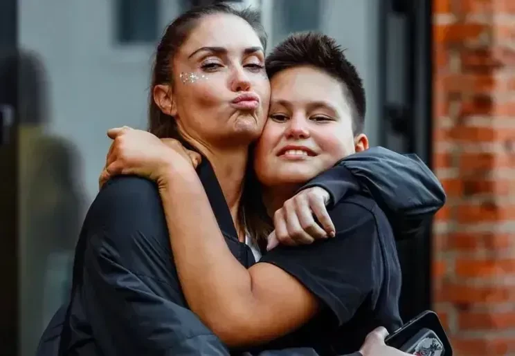 "Все пройдут все круги ада, потом станут человечнее". Агата Муцениеце высказалась о поведении сына и ответила на критику в сети