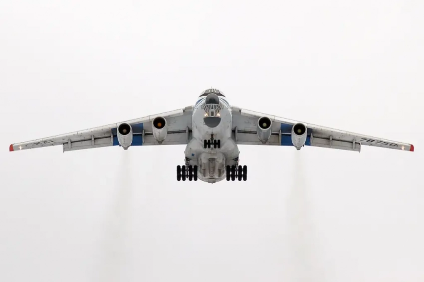 Киев признался, что в сбитом ВСУ самолёте Ил-76 были украинские пленные