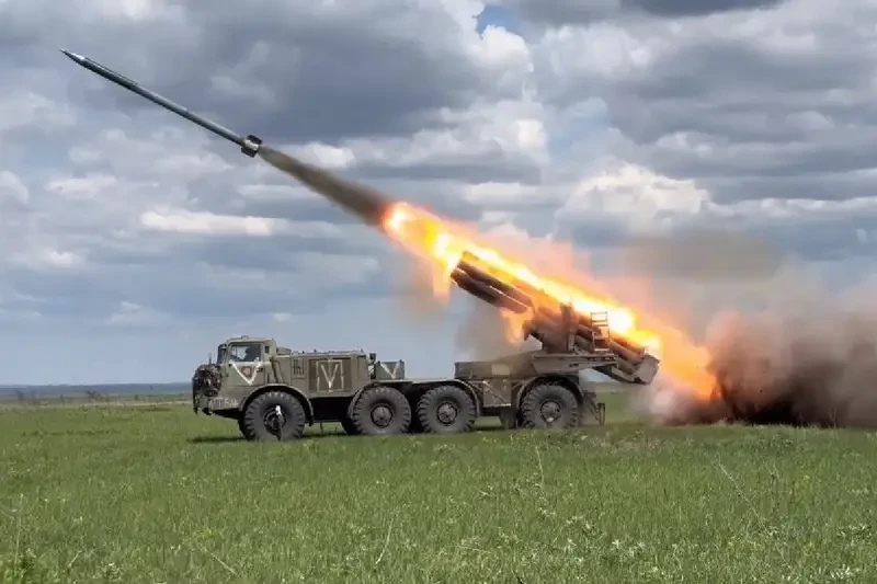 Украинский эксперт: Командование ВС РФ готовит мощный наступательный кулак на летнюю кампанию для взятия Краматорска и Славянска