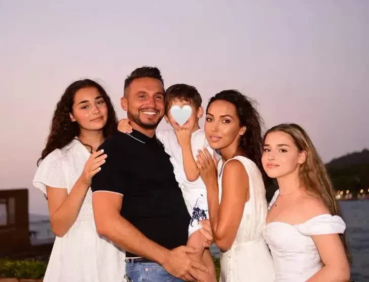 "Это все знают". Стало известно, что Яна Абрамова видели с Анастасией Решетовой за год до скандала вокруг его измены и развода с Алсу