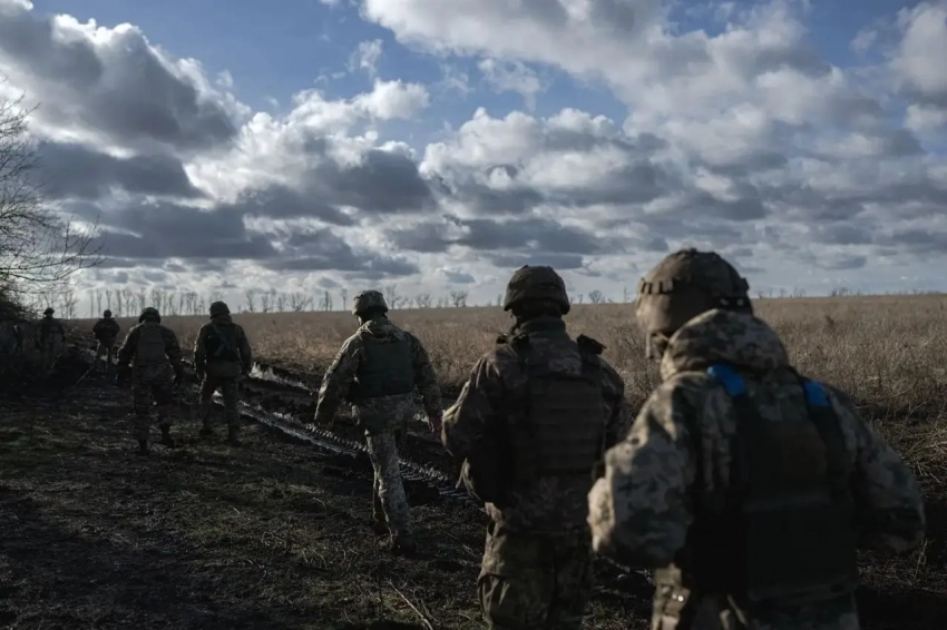 ВСУ отступают с позиций в селе Комар на Южно-Донецком направлении