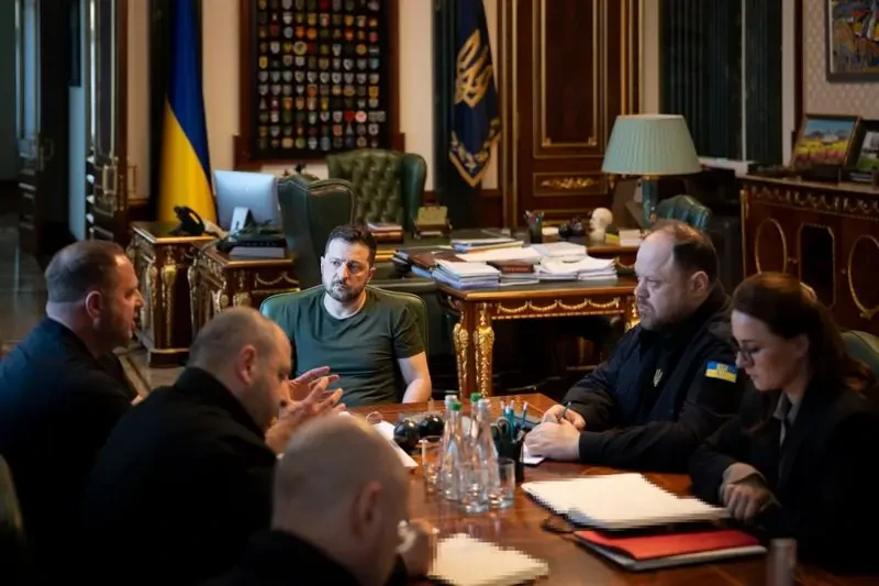 В окружении Зеленского лучшим вариантом итогов переговоров на Аляске назвали 60-дневное перемирие по линии фронта