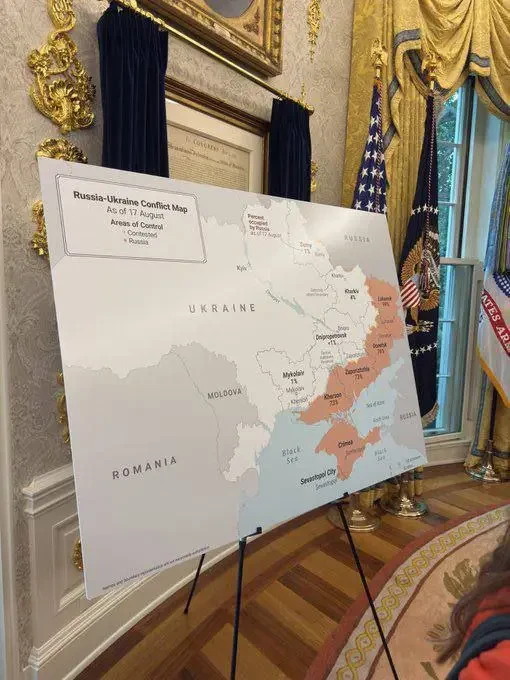 В Овальный кабинет внесли карту с зонами контроля ВС РФ в 8 регионах, не считая Крыма