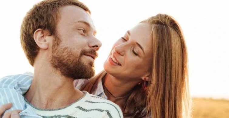 Он их точно запомнит: 8 комплиментов, которые приведут мужчину в восторг