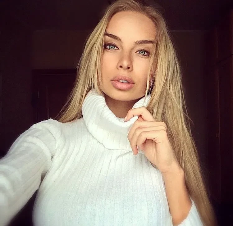 Бывшая невестка Романа Абрамовича впервые показала фото его внучки