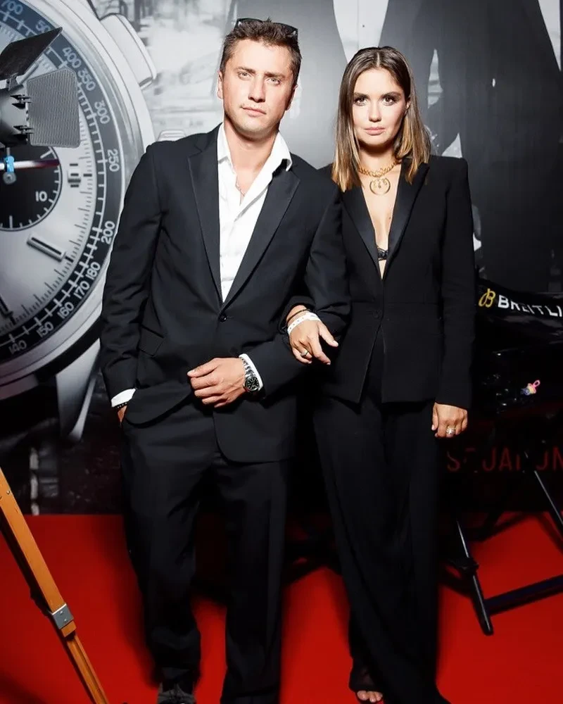 "Это даже комплимент". Беременная Агата Муцениеце ответила на слухи о том, что у неё накладной живот