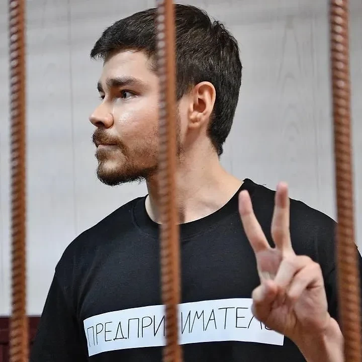 Блогера Аяза Шабутдинова приговорили к семи годам колонии