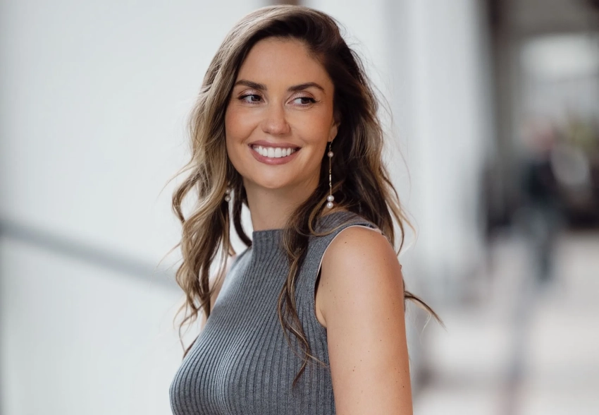 "У женщин с возрастом заложено быть лучшими матерями". Агата Муцениеце рассказала о третьей беременности и детях от Павла Прилучного