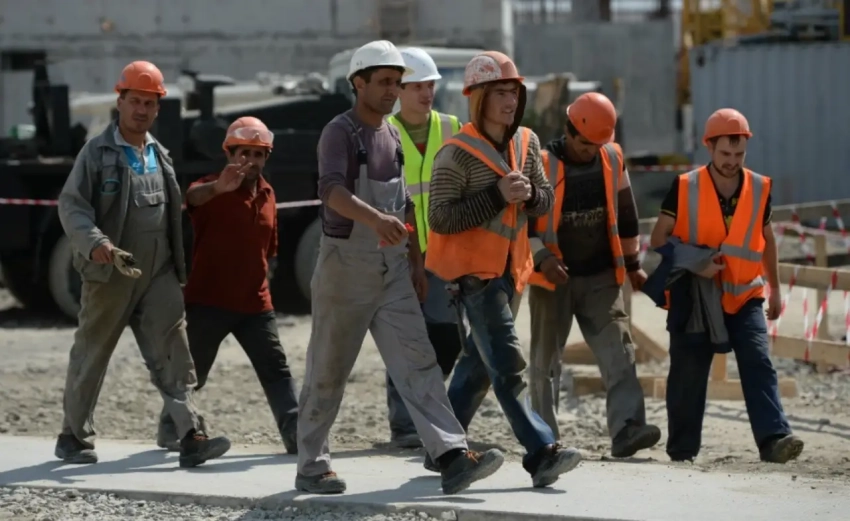 «Экономически нецелесообразны»: низкоквалифицированные мигранты приносят убыток развитым странам