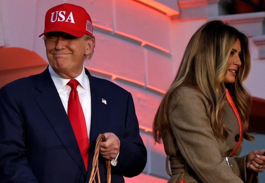 Дональд и Мелания Трамп отметили Хэллоуин в Белом доме