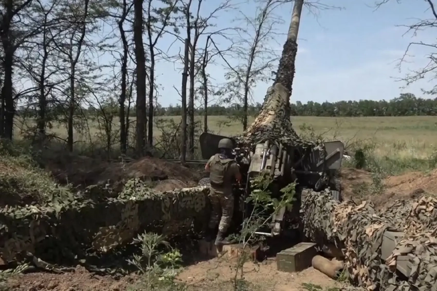 Зачистка Карантинного продолжается, мосты на Херсон контролирует артиллерия