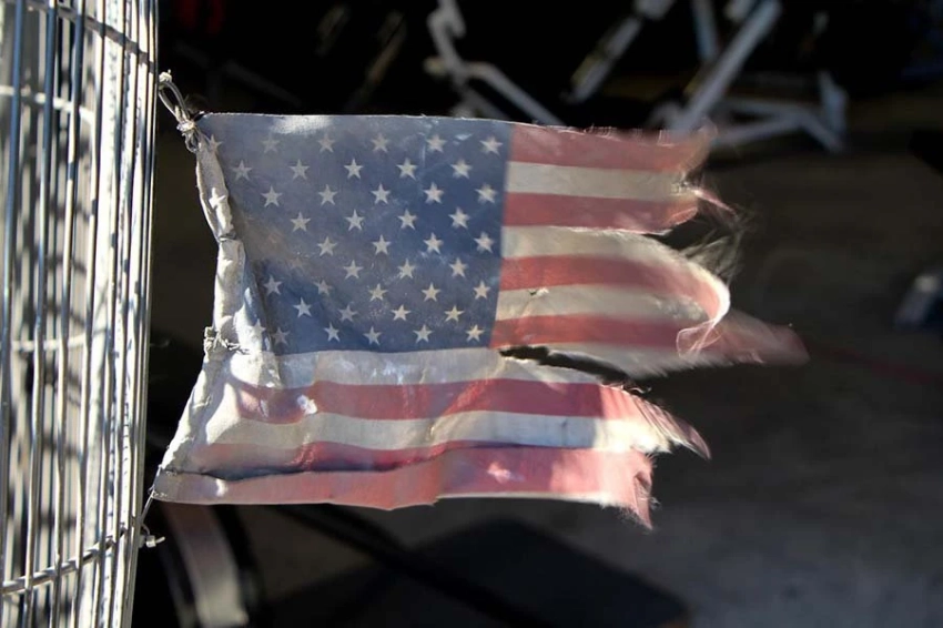 Конгресс США оставил многих американцев без зарплат и продуктов