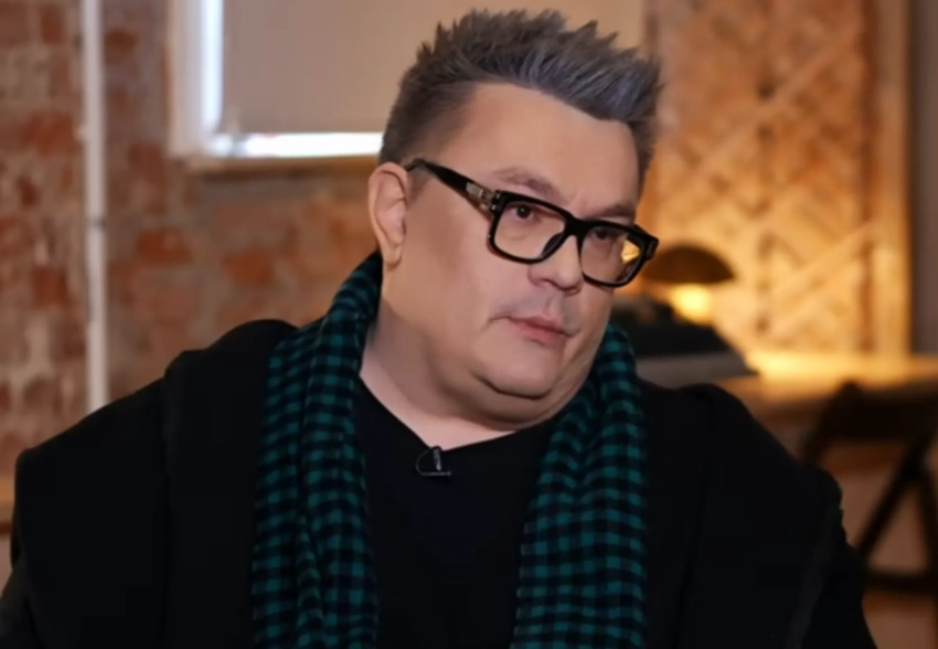 "Я был в аду, просто научился об этом разговаривать". Гендиректор телеканала "Пятница!" Николай Картозия рассказал об увольнении с НТВ, депрессиях и семье