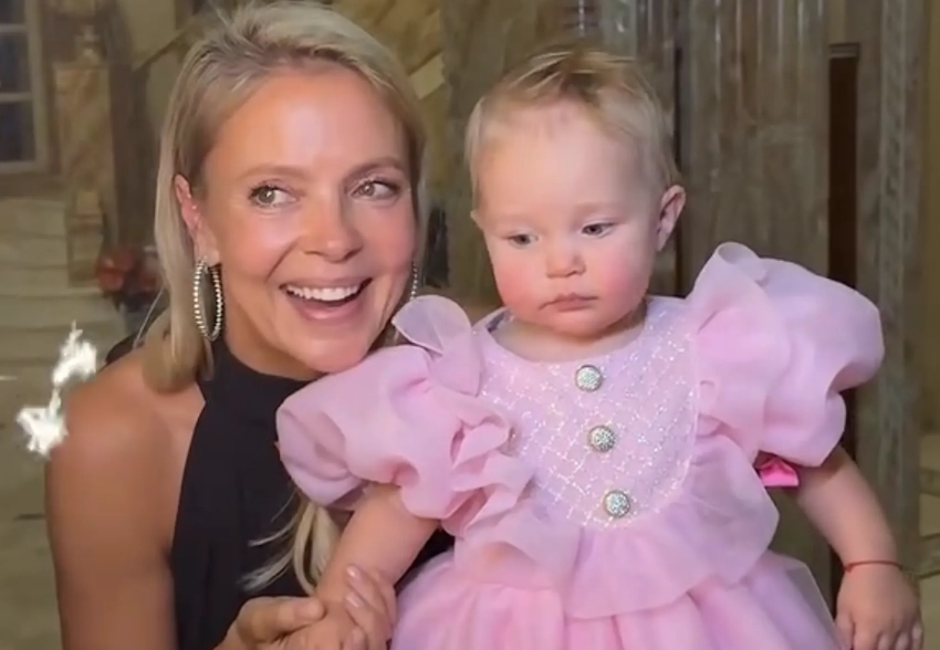 Жена миллиардера Виктория Манасир отметила первый день рождения своего пятого ребёнка