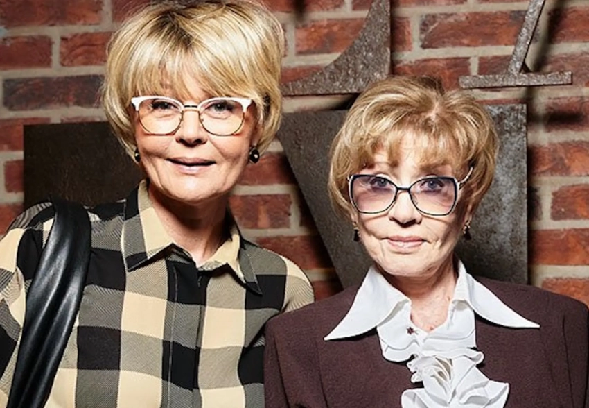 "Ушла, как и хотела. Мечтала не стать обузой". Юлия Меньшова с семьёй посетила прощание с матерью Верой Алентовой