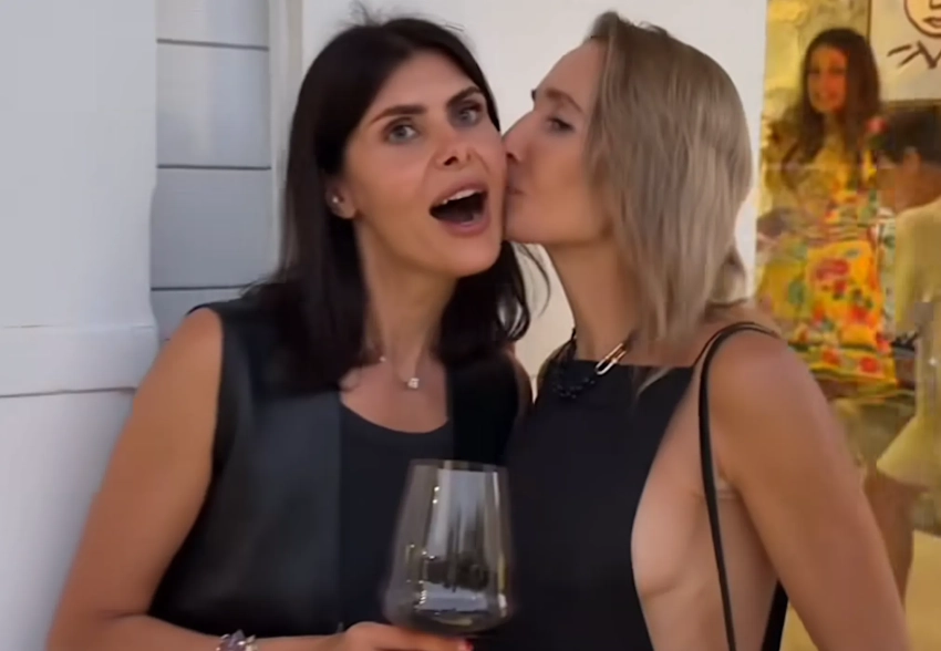 Надежда Оболенцева, Софья Капкова с бойфрендом и Оксана Бондаренко с детьми отдыхают на Сен-Барте