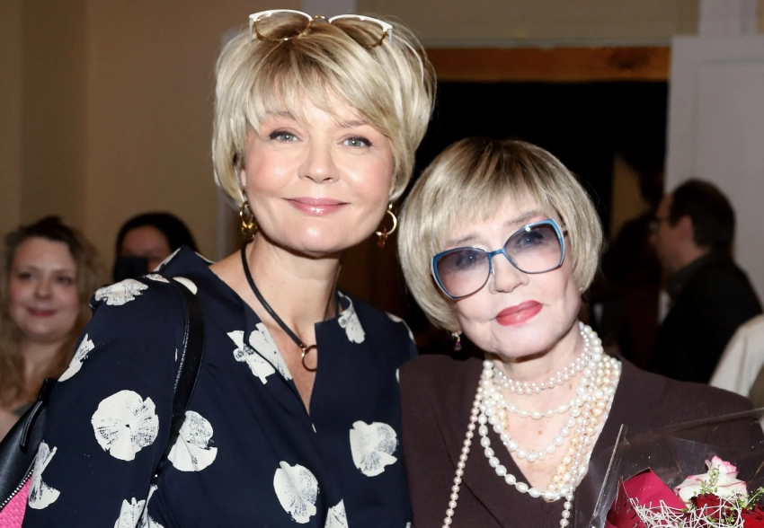 Юлия Меньшова подвела итоги года после смерти своей матери Веры Алентовой