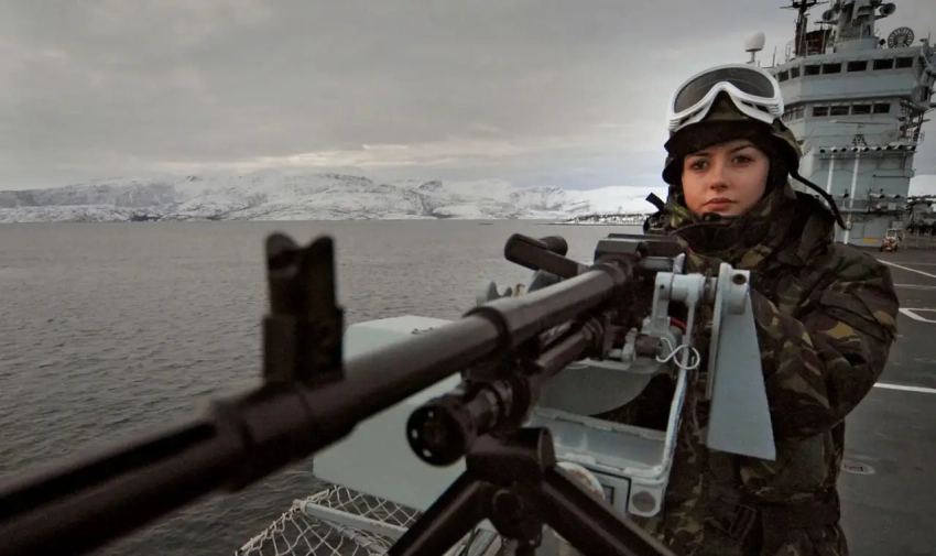 Британский флот запретил морякам на кораблях пить алкоголь каждый день