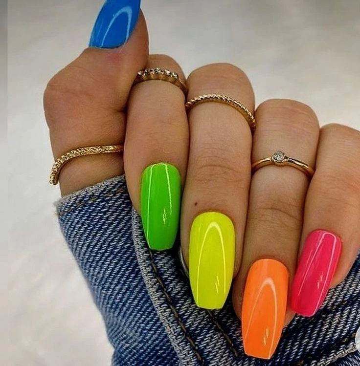 Работают против вас: 5 вариантов маникюра, которые могут оттолкнуть мужчину