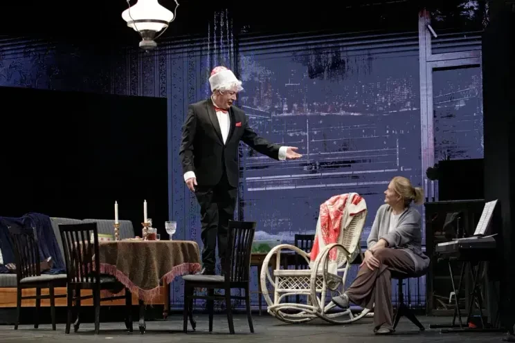 Михаил Ефремов впервые после освобождения из колонии вышел на сцену