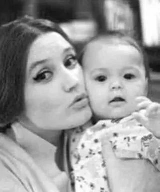 "Чувствую, что ты рядом". Юлия Меньшова обратилась к покойной матери Вере Алентовой в день её рождения