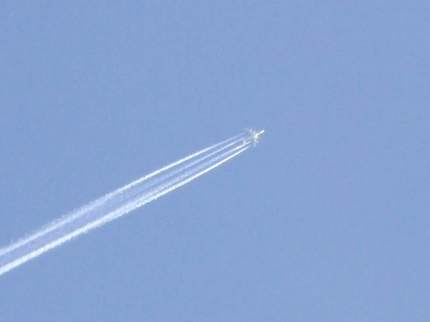 В воздушное пространство России залетел неизвестный американский самолёт