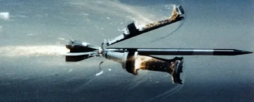 Танковая пушка стреляет подкалиберными снарядами, а бьют они очень больно