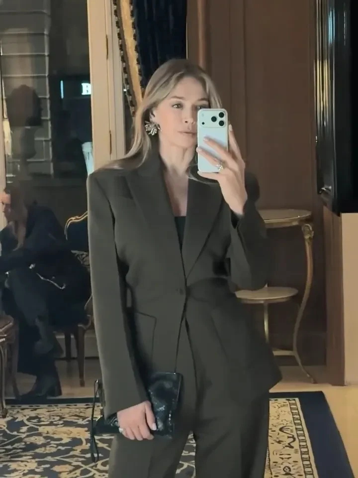 Вера Брежнева спровоцировала слухи о тайной помолвке