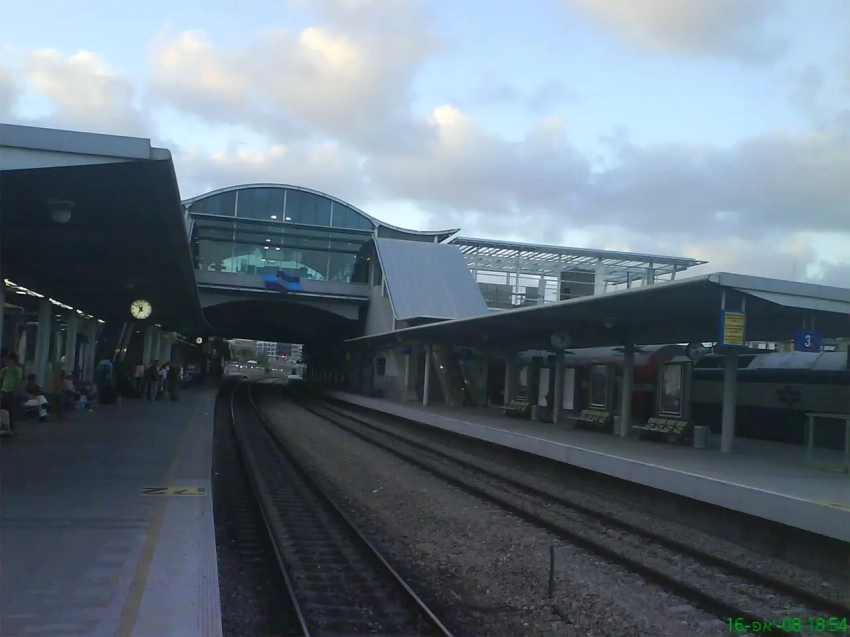 Нанесён удар по танкеру США в Басре, проведена кибератака на жд Израиля