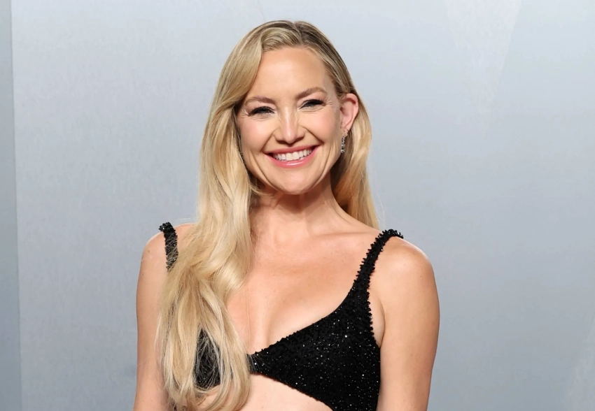 Кейт Хадсон, Донателла Версаче, Джессика Альба, Дуа Липа и звёзды сериала "Жаркое соперничество" на оскаровской вечеринке Vanity Fair