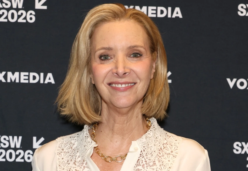 "Воспаление глаз и бугры на коже". Звезда "Друзей" Лиза Кудроу рассказала, почему навсегда отказалась от ботокса