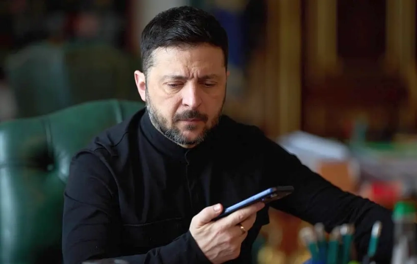Зеленский пообещал внедрить украинскую пропаганду в мессенджер «МАХ»
