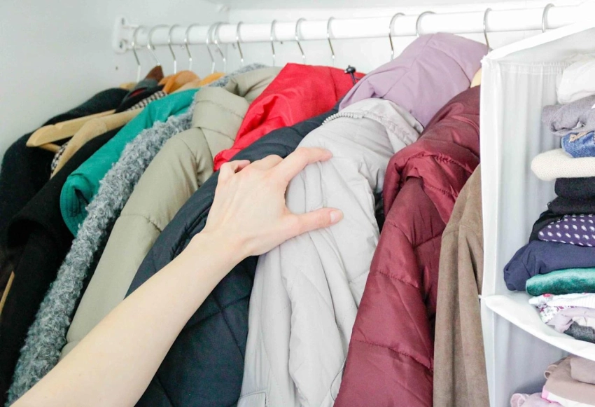 Советы эксперты, как правильно хранить зимние вещи для их качественного вида