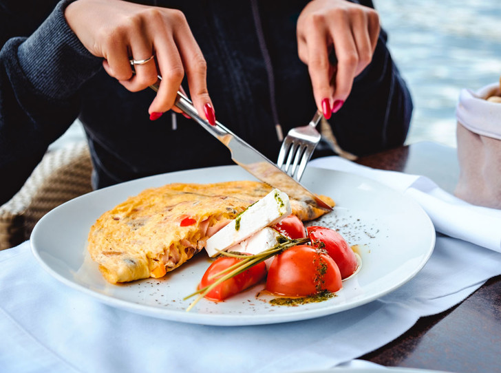 Полезные и диетические продукты, которые можно есть даже ночью