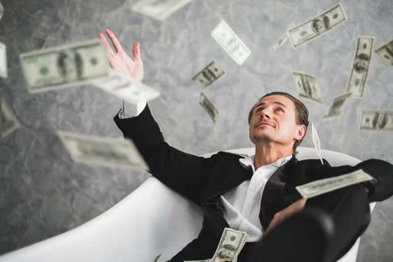 Время денежного успеха: финансовый гороскоп на июль 2023 года